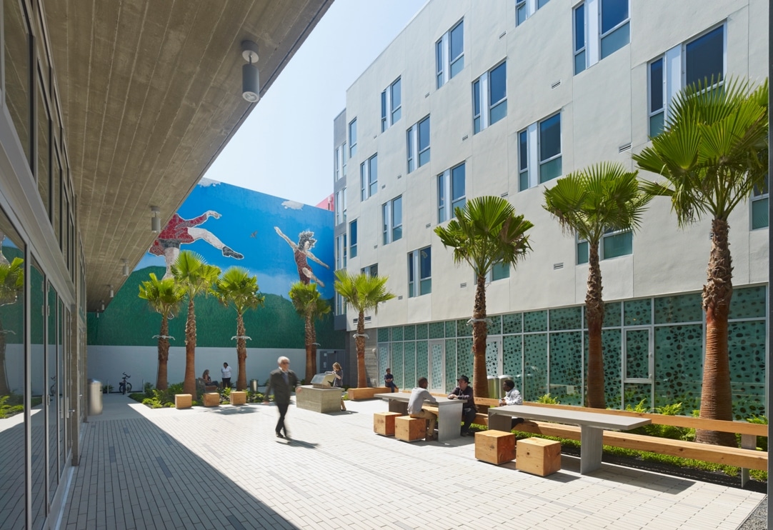 Drs Julian And Raye Richardson Apartments Community Housing Picture Of Richardson Mural Jpg